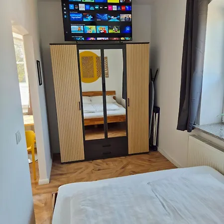 2-zimmer 3 - Am Schloss Apartman *